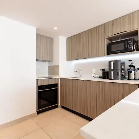 Lerins 304 By Halldis * קאן